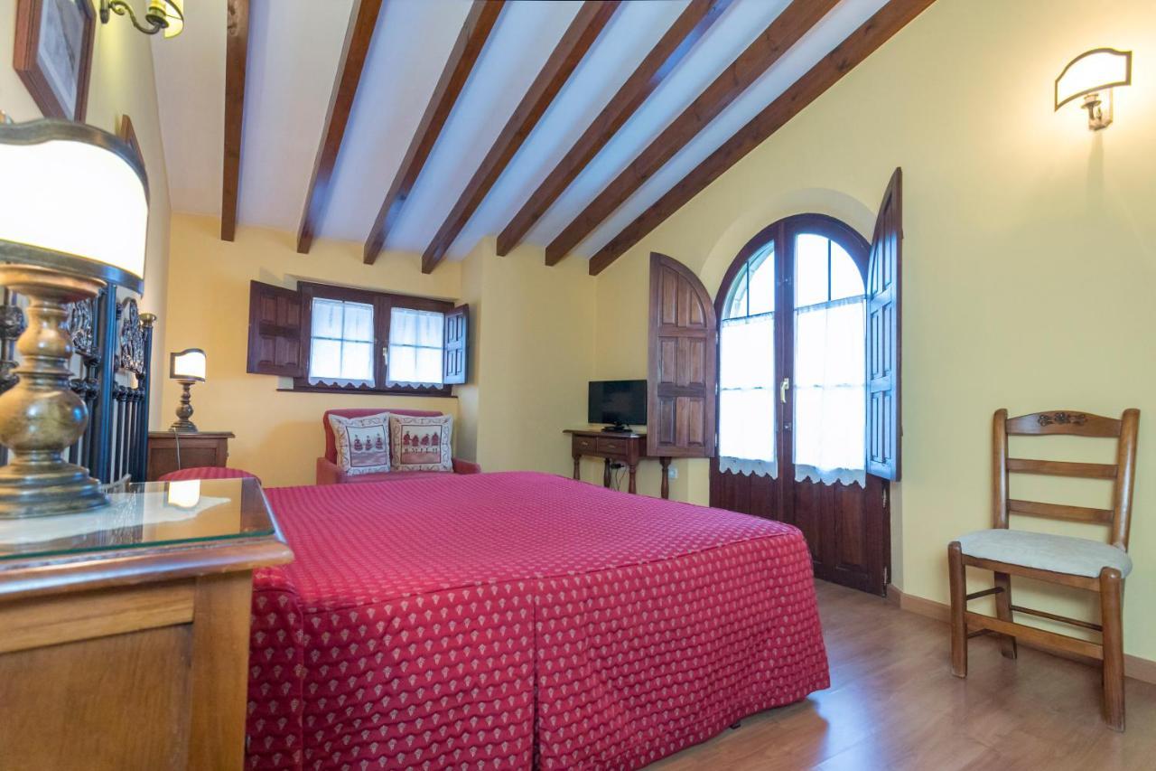 Posada De La Abadia - Adults Only Santillana del Mar Ngoại thất bức ảnh