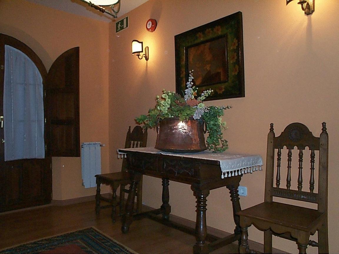 Posada De La Abadia - Adults Only Santillana del Mar Ngoại thất bức ảnh
