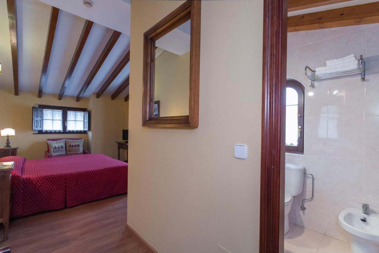Posada De La Abadia - Adults Only Santillana del Mar Ngoại thất bức ảnh