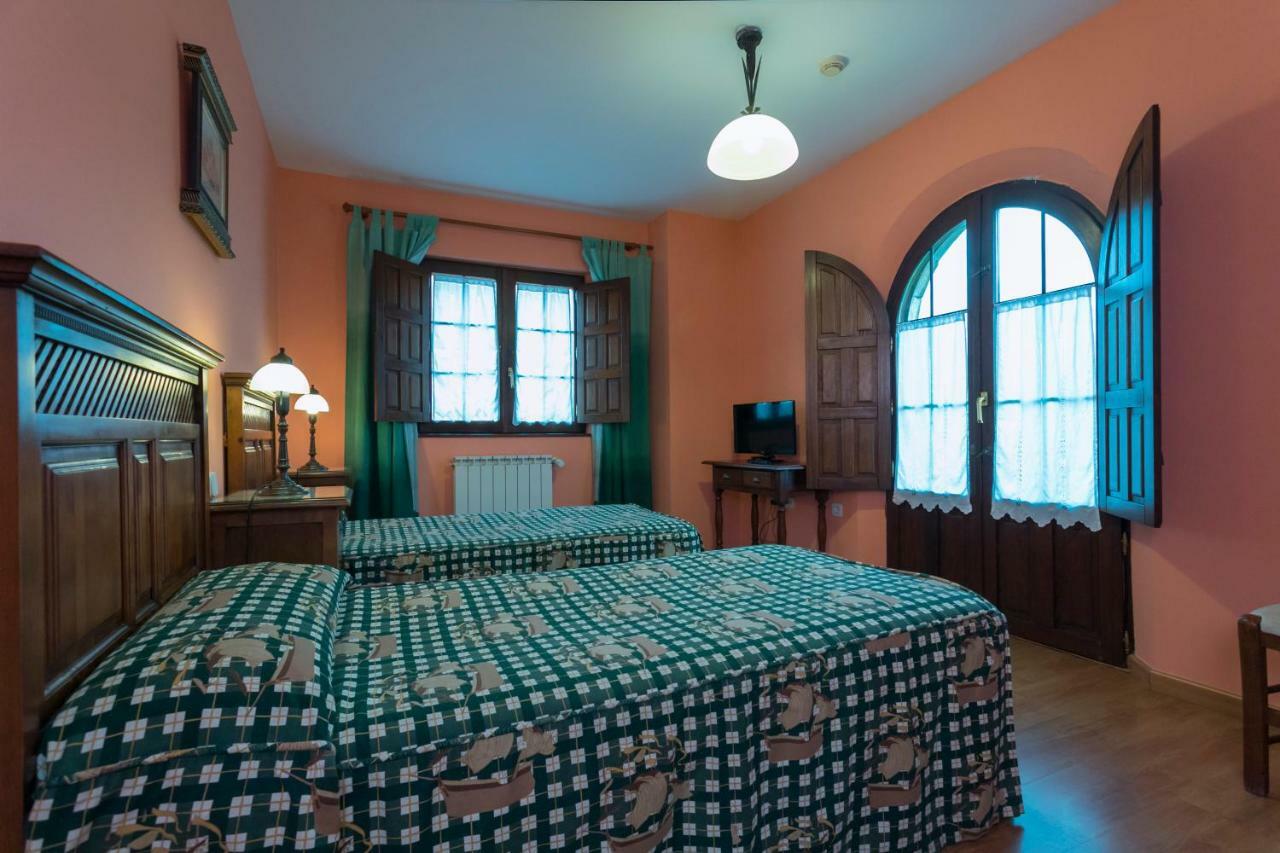 Posada De La Abadia - Adults Only Santillana del Mar Ngoại thất bức ảnh