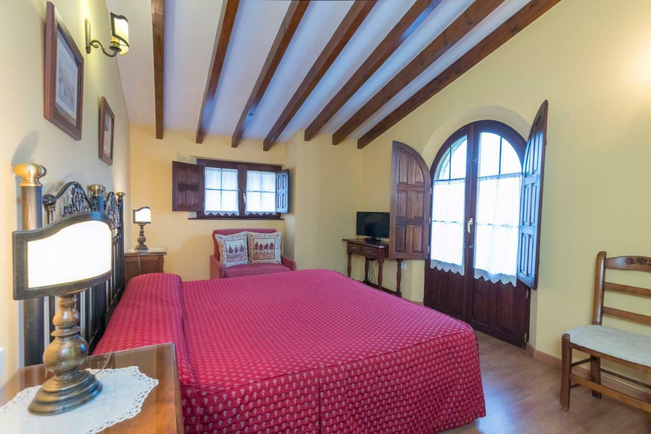 Posada De La Abadia - Adults Only Santillana del Mar Ngoại thất bức ảnh