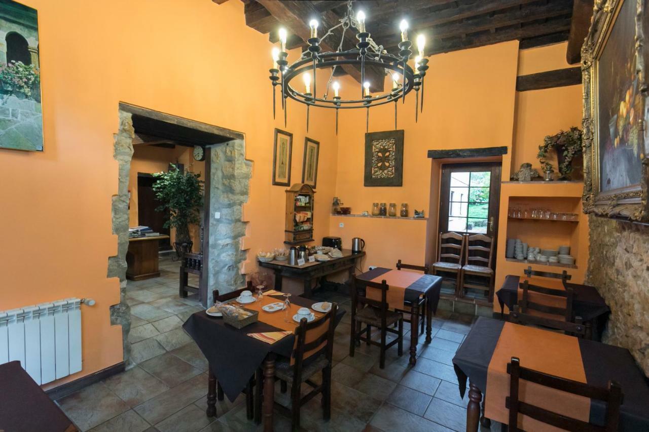 Posada De La Abadia - Adults Only Santillana del Mar Ngoại thất bức ảnh